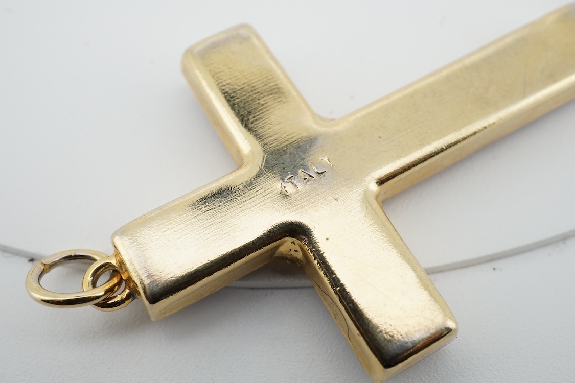 Two modern 9ct gold and cubic zirconia set rings, including white gold, two other simulated diamond set rings, together with an Italian cross pendant, a cameo brooch and an oval gilt metal locket.